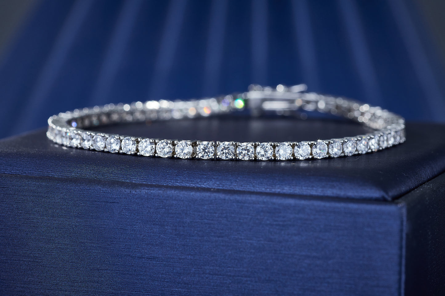 Bratara Tennis cu cristale cubic zirconia placata cu rodiu