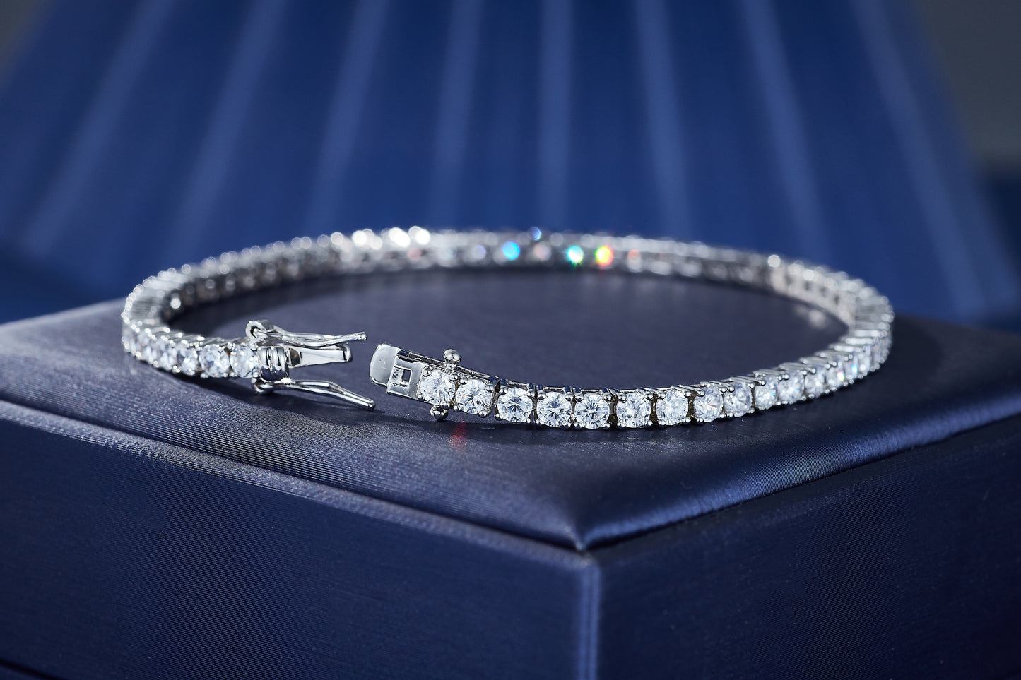 Bratara Tennis cu cristale cubic zirconia placata cu rodiu