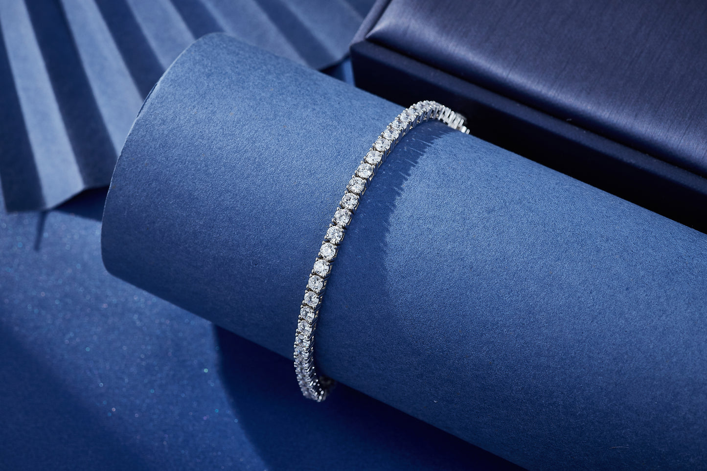 Bratara Tennis cu cristale cubic zirconia placata cu rodiu