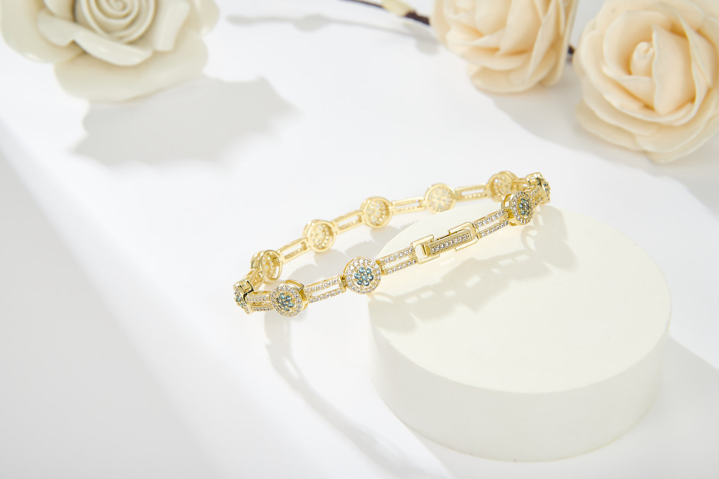 Bratara Aura cu cristale cubic zirconia placata cu aur 14k