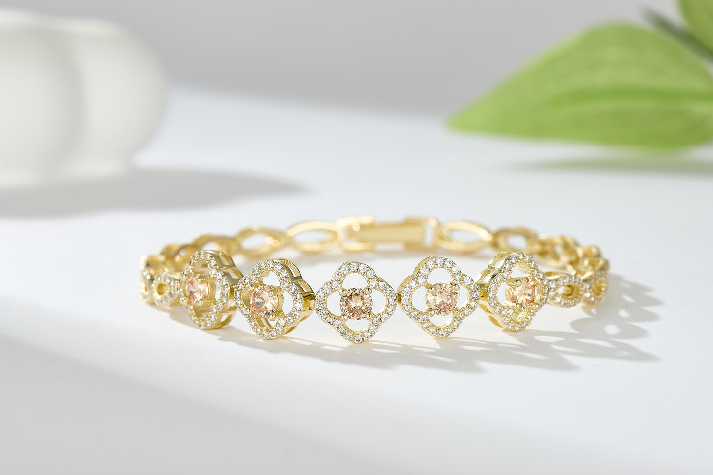 Bratara Gleam cu cristale cubic zirconia placata cu aur 14k