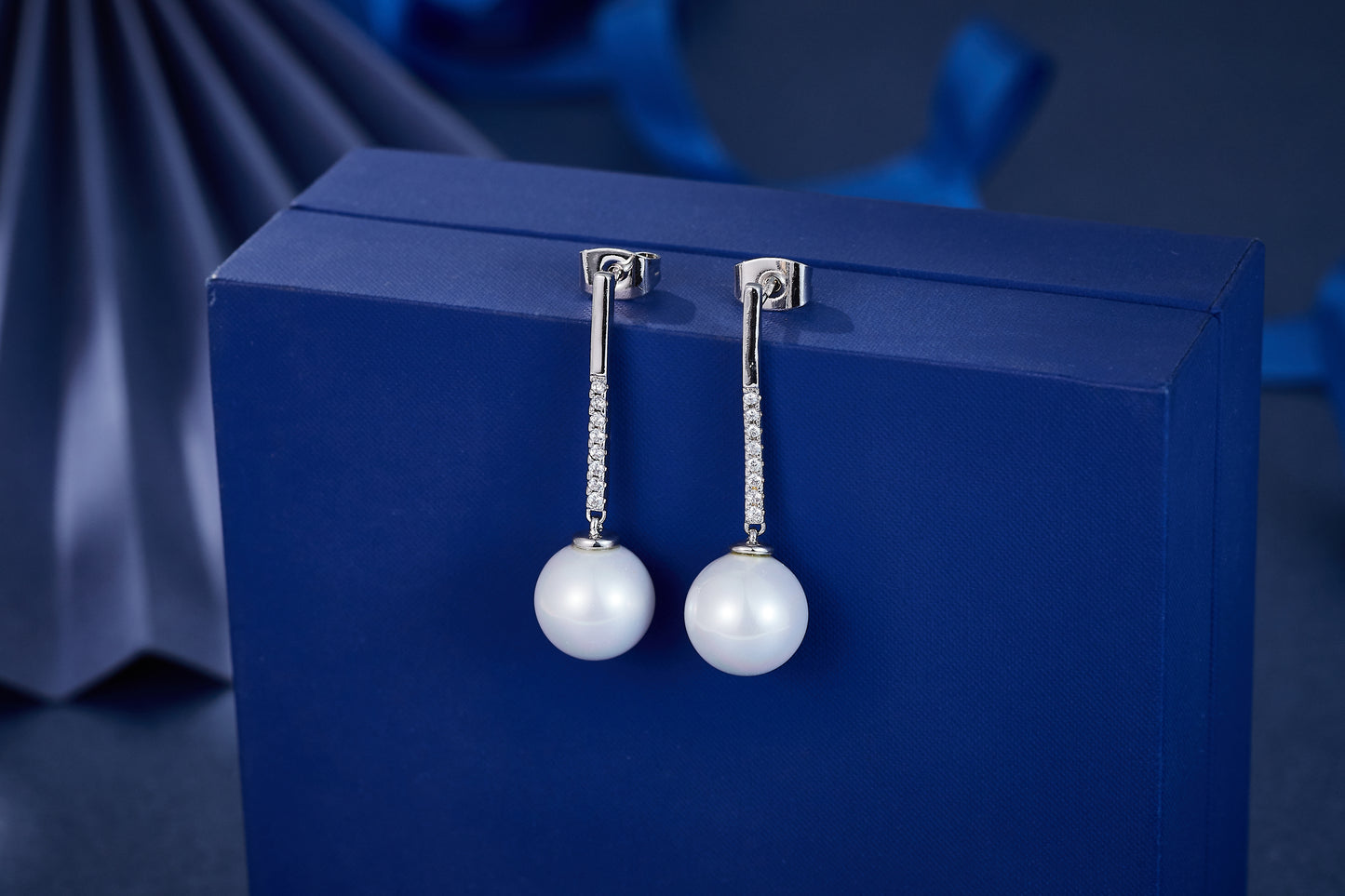 Cercei Pearl Elegance cu cristale zirconiu