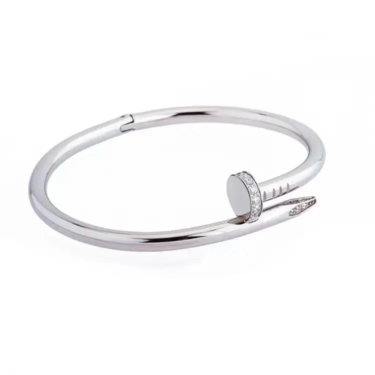 Bratara Stil Cui placata cu aur de 18k
