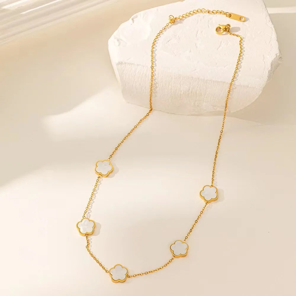 Lantic Clover Pearl placat cu aur de 18K